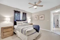 Sunny Sanctuary W Salt Water Pool & Game Room! 10 minutes to beach