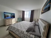 Beautiful OCEAN-VIEW apartment, right ON THE BEACH