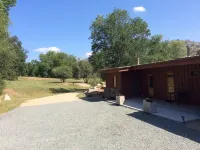 Private, upscale, riverfront cabin, sleeps 6; amazing amenities to dazzle
