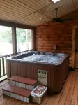 Cuddly Cub Luxury Cabin with Hot tub, wifi and wood burning fireplace