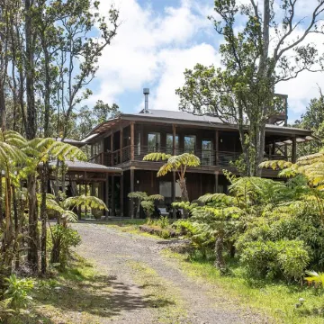 Volcano Forest House next to Volcano National Park