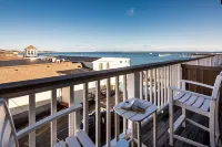 #PtownDreams Beachfront 1BR PH | Heart of Commercial St | Water Views | Parking