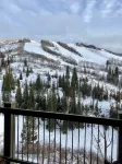 ‘This Must be the Place Ski-in/Ski-out condo with breathtaking views!