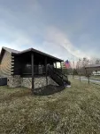 Bear Claw Cove #2 Pet Friendly/HotTub/ Bicycles/Kayaks