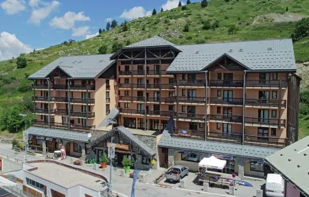 Duplex 8 beds, 50m from the slopes, Coeur Station