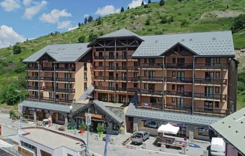 Duplex 8 beds, 50m from the slopes, Coeur Station