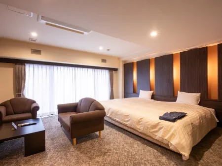 Hotel Cypress Karuizawa Отели рядом с достопримечательностью «しなの鉄道軽井沢駅 旧駅舎口»