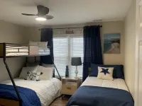 Pool and beach -fun for everyone! Hotels in Somers Point