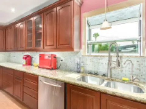 3-bedroom house in superb Glendale with AC, WiFi. Enjoy your stay Hotels in Glendale