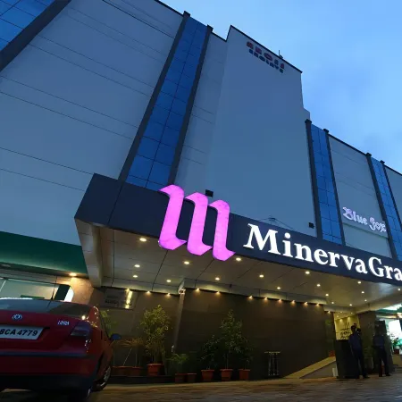 Minerva Grand Kondapur Отели рядом с достопримечательностью «Конгресс-центр Cyber»