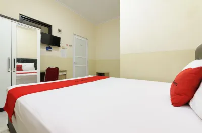 RedDoorz Syariah @ Jatinegara فنادق في إيست جاكرتا