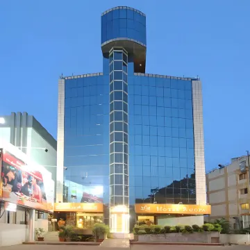 Hotel Roopa Hotels near Backyard