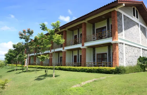 灣薩納平原加斯酒店