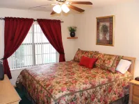Emerald Bay Condo On-Site Marina Boating, Golf, WiFi, 2 pools, 4 Flatscreen TVs Hotels in Ridgedale