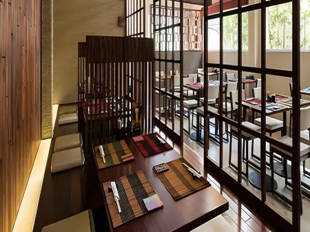 Japanese Restaurant and Hotel Sakura Отели в г. Thuận An
