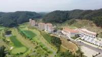 Baekhak Jayuro Resort