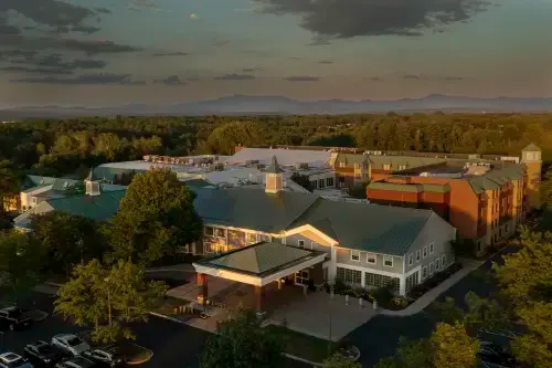 DoubleTree by Hilton Burlington Vermont Các khách sạn ở South Burlington