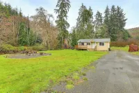 Walk to Beach: Creek-front Sekiu Home w/ Fire Pit!