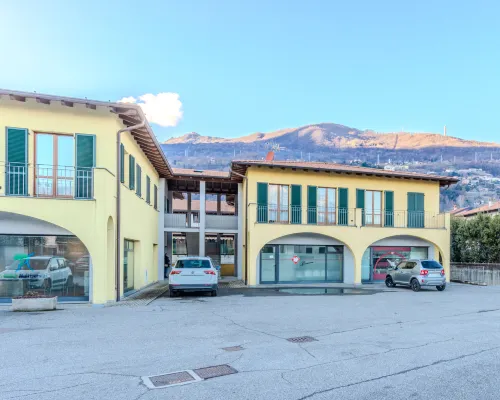 Teto Hotels in Dongo