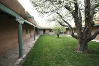 Best Studio: Beautifully Designed Studio Next to Taos Plaza