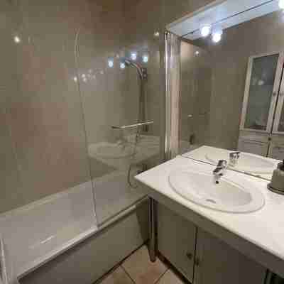 Apartment 2 people Toison d'Or district Rooms