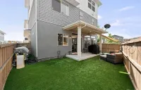 Spacious 5-bedroom house in charming Castle Rock with AC, WiFi, fitness area