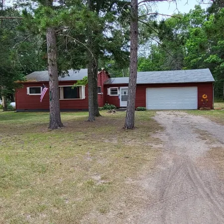 Beautiful Cabin near the AuSable River/Kayaks Included