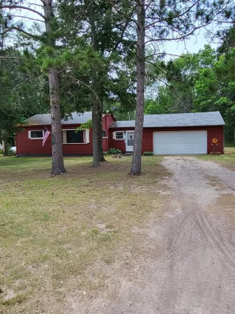 Beautiful Cabin near the AuSable River/Kayaks Included