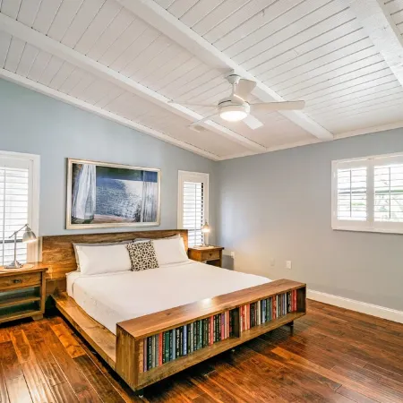 Our Waterfront Home Is All Ready Just for You!Vrc16-000016