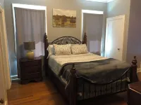 Hilltop Retreat . Private house surrounded by nature. Just 2 miles from Lake. Hotels in Eufaula