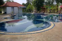 Golden Cliff Beach Resort - Pools