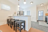 Beachy 3-bedroom house with WiFi and AC in walkable Margate