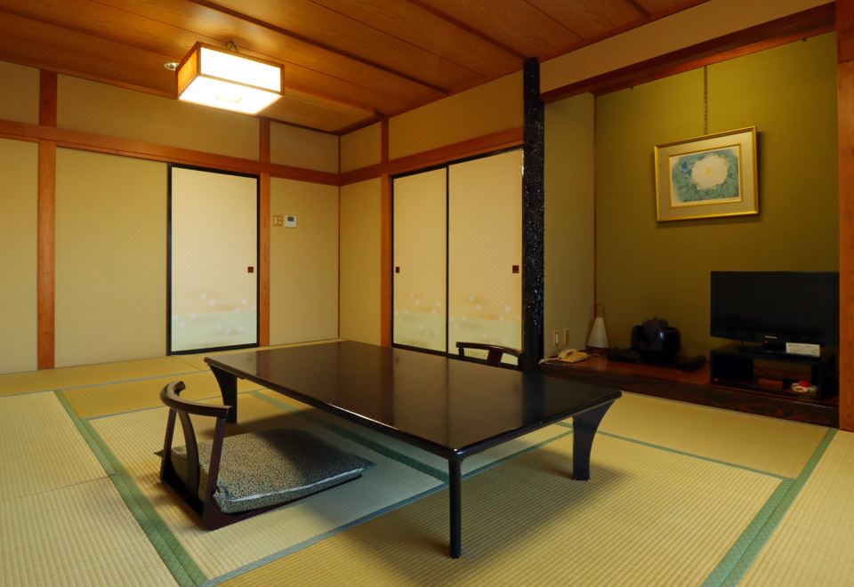 재패니즈 인 이와소 료칸 외관 및 온천 이미지