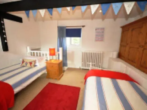 Old Saltys Cottage in Westward Ho with stunning sea views 韋斯特沃德霍酒店