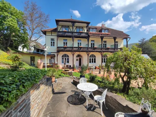 Park Villa Zentral am Mittelrhein - Zimmer & Apartments Self Check IN Hotels in Kestert