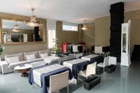 Hostal Escala Suites