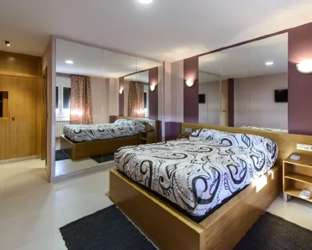 モーテル カンクン アヴィレス ゴソンのホテル