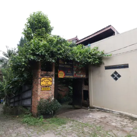 Nila House, Sharia Family Home Stay
