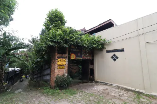 Nila House, Sharia Family Home Stay - 2-Star