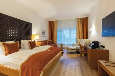 Romantik Hotel Schwanefeld & Spa Отели в г. Нойкирхен