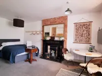 Stylish Town Centre Apartments Hotels in Nailsworth