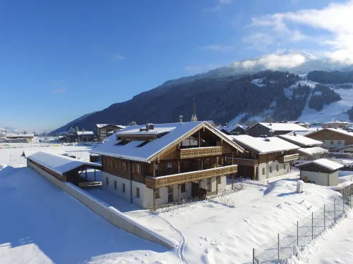 Apartment in Hollersbach Near Ski Lift