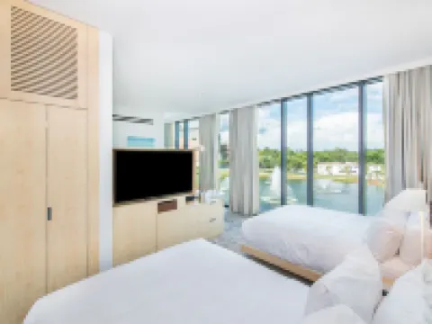 ホテル エレオ アット ザ ユニバーシティ オブ フロリダ ゲーンズビルのホテル