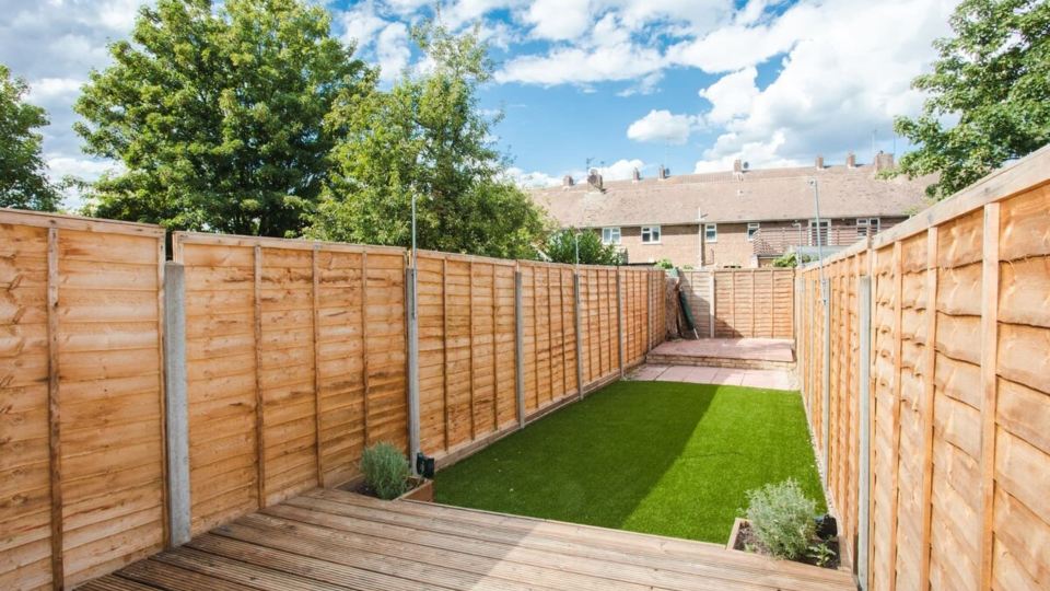 Stylish & Modern 3 Bed Flat in NW London with Garden