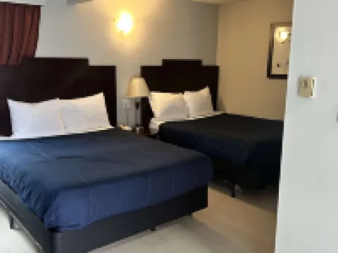 Travelodge by Wyndham Langley Hotels in Langley Township