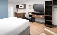 WoodSpring Suites Huntsville - Research Park Hotel dekat University of Alabama in Huntsville