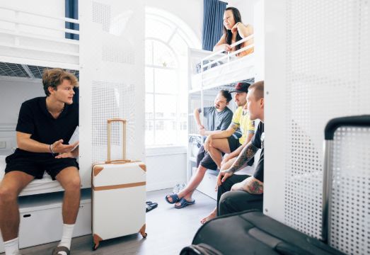 2. 메이즈 백패커스..