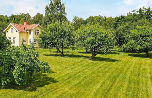 英耶恩湖畔的歷史小屋