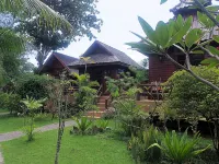 Thai House Beach Resort Hotels near Saladan
