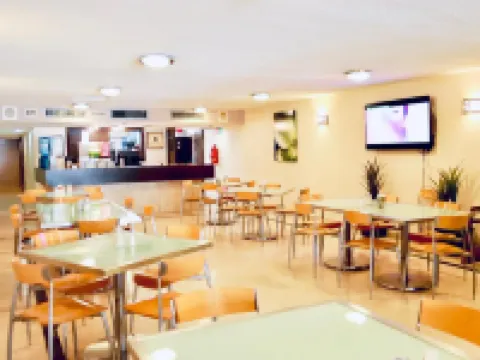 ホテル マデロ エクスプレス モンテレーのホテル